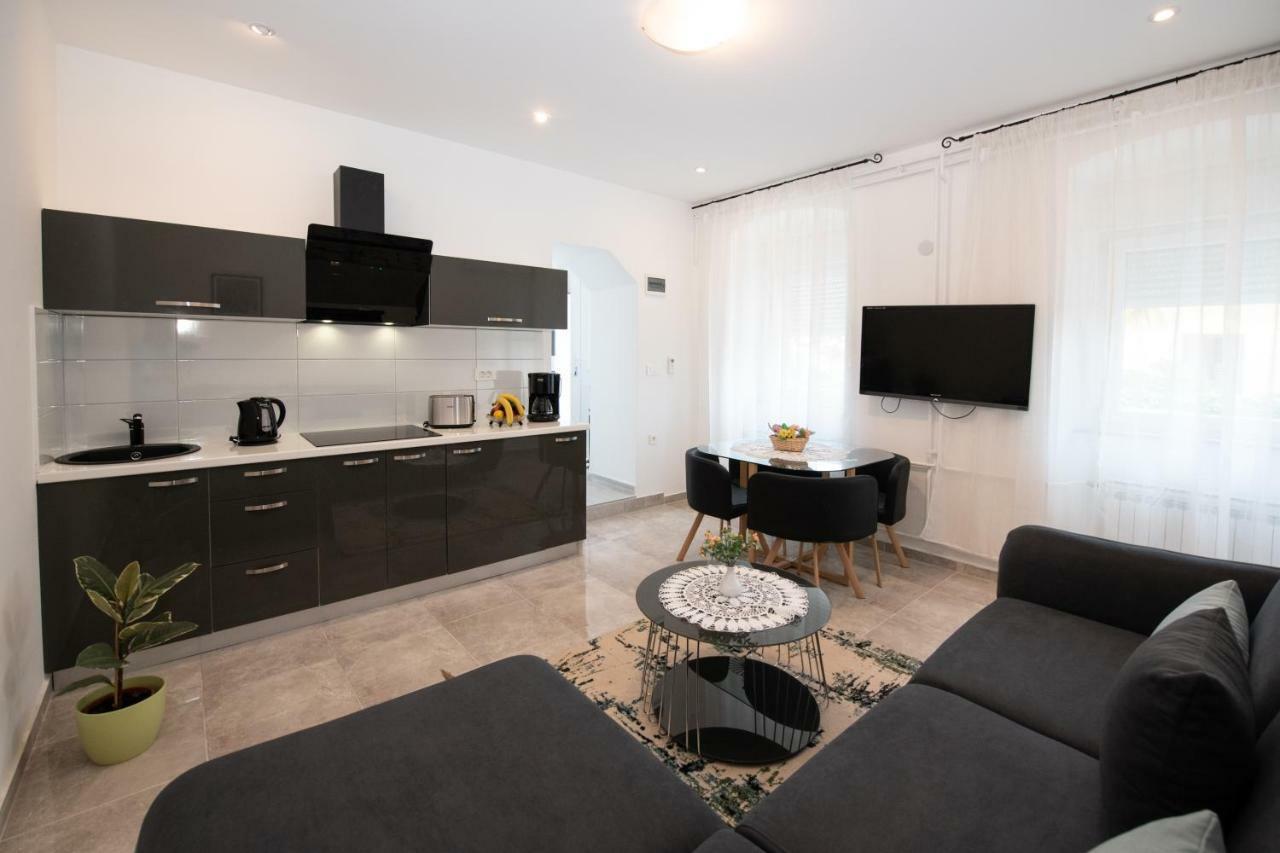 Apartment Emili Opatija Exterior foto